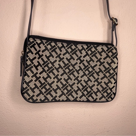 TOMMY HILFIGER CROSSBODY PURSE LOGO BEIGE BROWN TRAVEL LIGHTWEIGHT - Picture 3 of 10